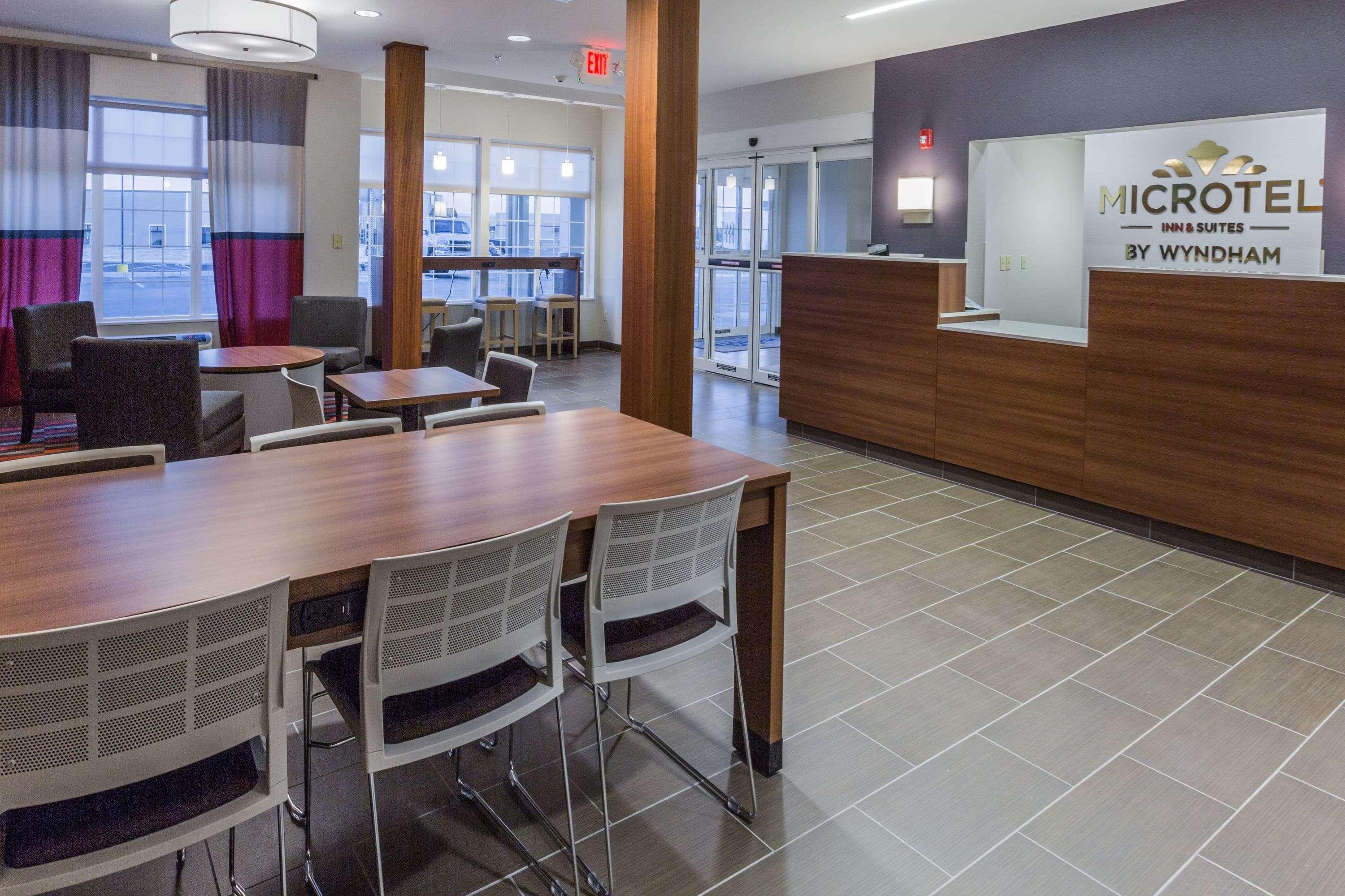 Microtel Inn & Suites By Wyndham Tioga Zewnętrze zdjęcie